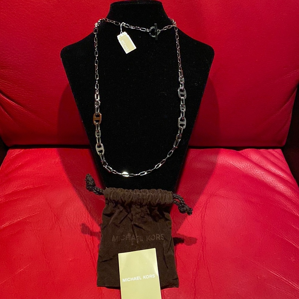 Michael Kors Beautiful Long Logo Necklace New WithTags - Picture 2 of 16